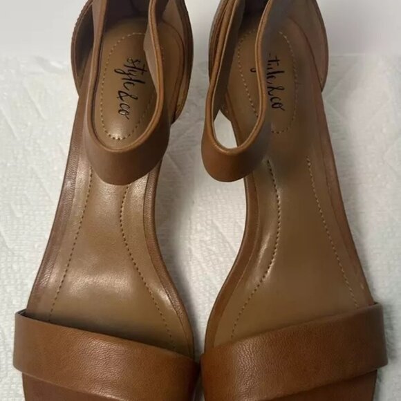 Style & Co Paycee Two-Piece Dress Sandals, Brown Size 8W 2-3/4" Wrapped Heels - Picture 4 of 6